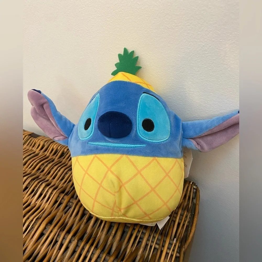 Lilo and Stitch Squishmallow - Picture 1 of 4